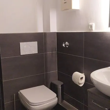 Frisch Renoviertes Appartement Mönchengladbach Exterior foto